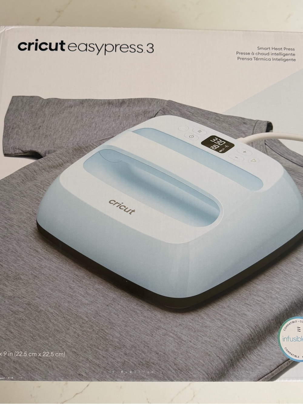 Cricut EasyPress 3 Light - Smart Heat Press - Picture 1 of 6